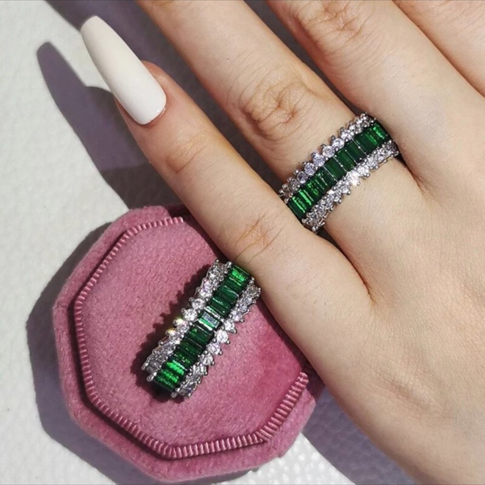 eternity band S925 Sterling Silver SHINY stimulated  diamond & emerald 4.75 ring